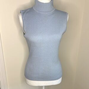 Croft & Barrow Light Blue Ribbed Mock Neck Top. Small